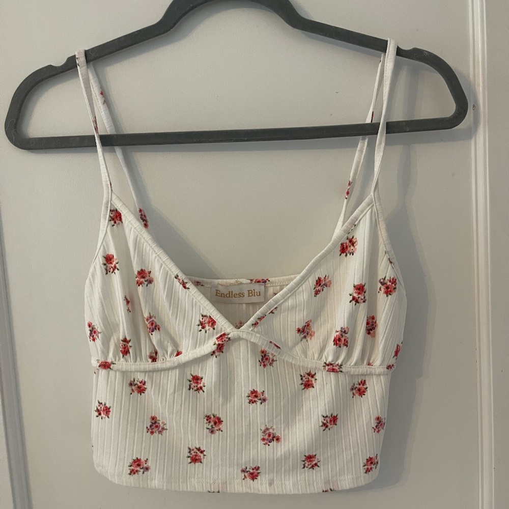 White floral cropped tank top